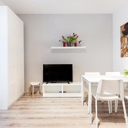 Super Apart Dywizjonu 303 175/8 Apartment Warsawa Ruang foto