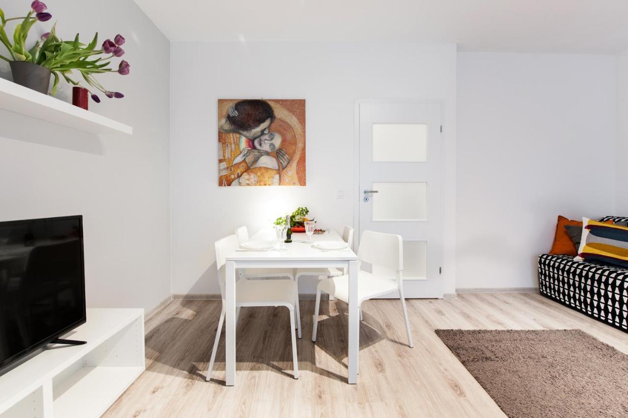 Super Apart Dywizjonu 303 175/8 Apartment Warsawa Ruang foto
