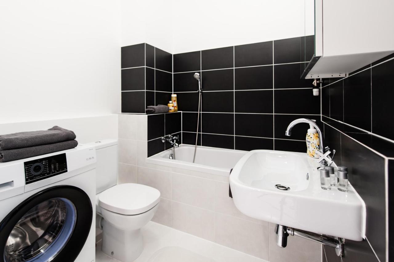 Super Apart Dywizjonu 303 175/8 Apartment Warsawa Ruang foto